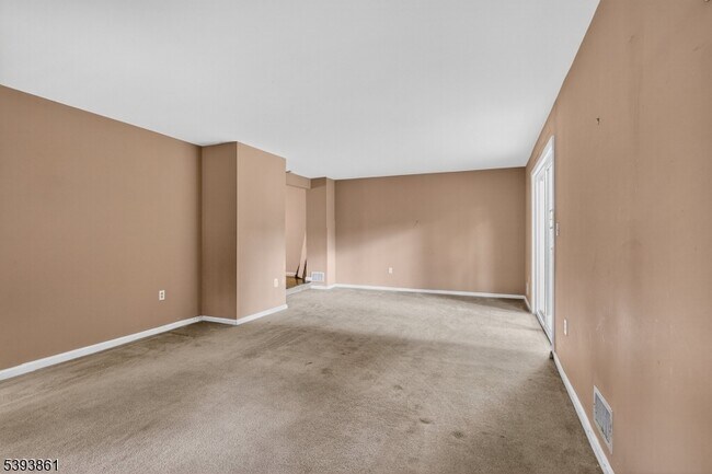 Building Photo - 128 South Ave