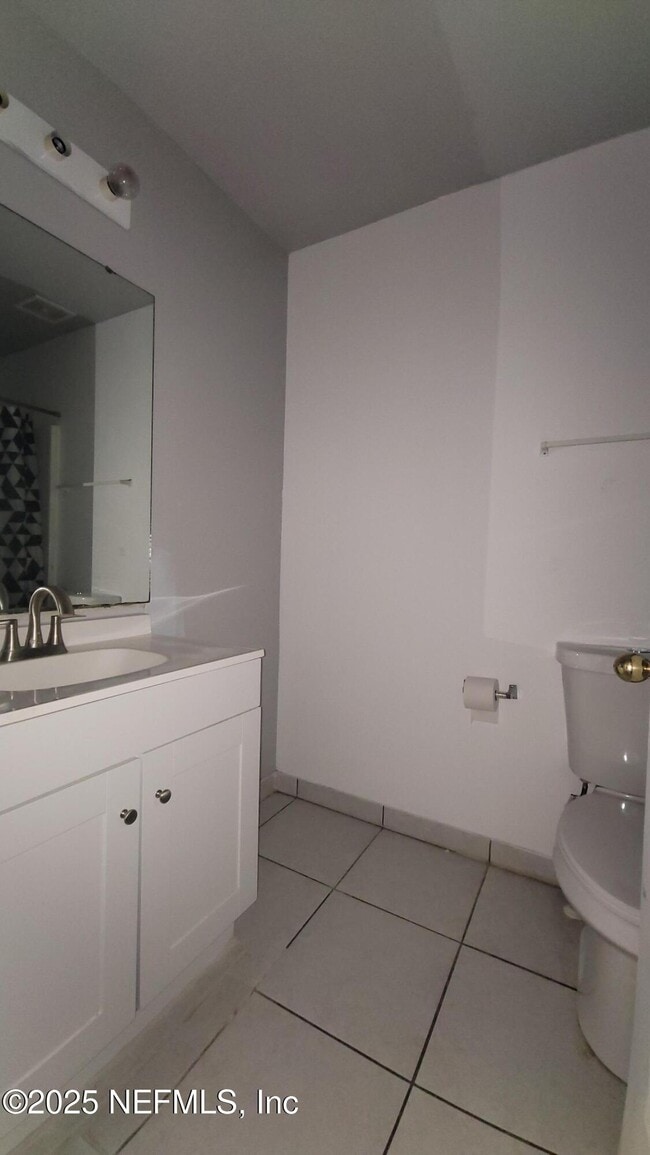 Building Photo - 11119 Tiverton Ct