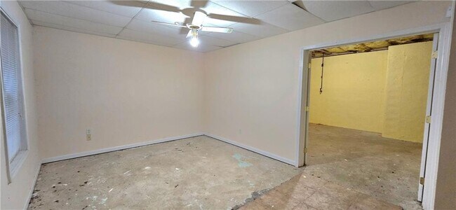 Building Photo - 610 James Ridge Dr