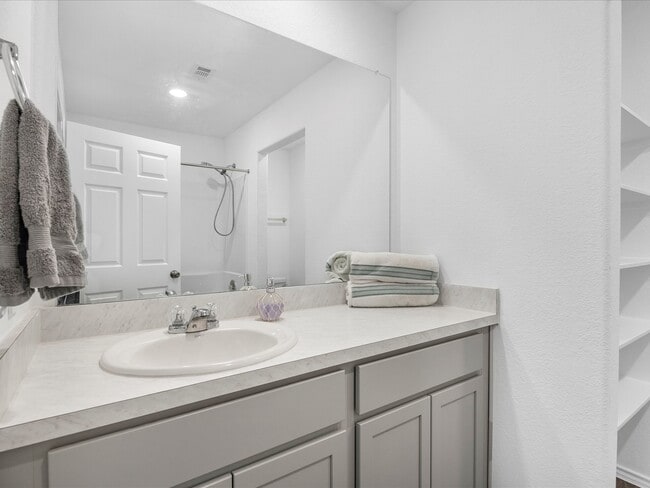 Building Photo - 1202 Silver Fir Ct