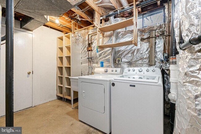 Building Photo - 7716 Green Garland Dr