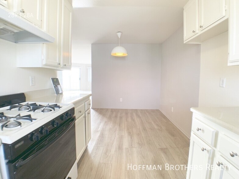 Building Photo - 4280 Lindblade Dr