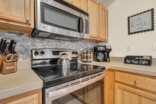 Building Photo - 9781 Magnolia Blossom Dr