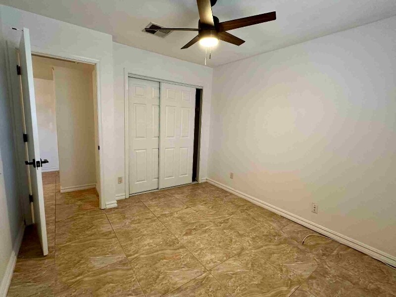 Building Photo - 1043 N Gibson St