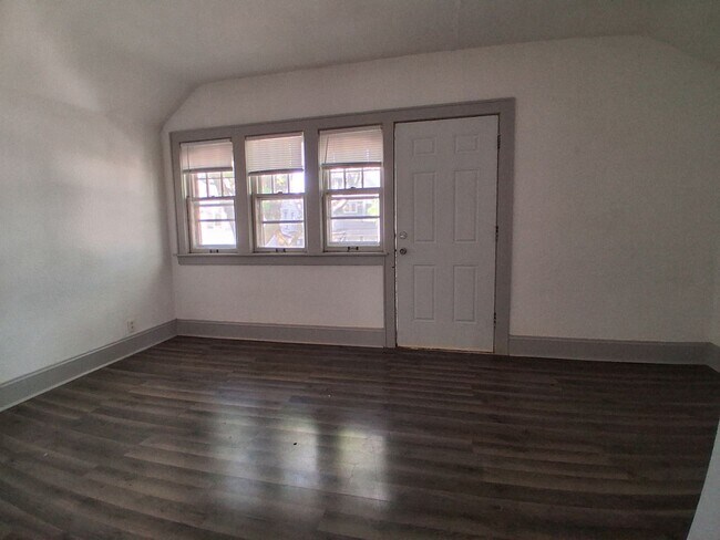 Building Photo - 2971 N 6th St