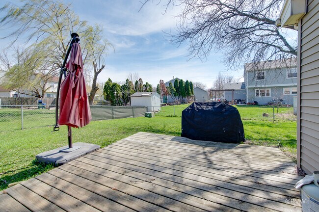 Building Photo - 359 Chaparral Cir