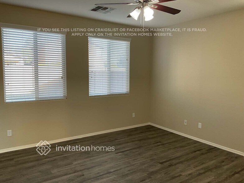 Building Photo - 17420 W Washington St