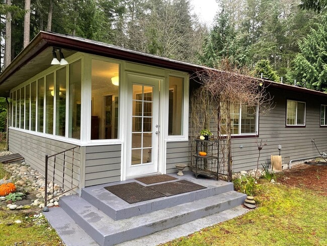 Primary Photo - Single Level Home in Langley!
