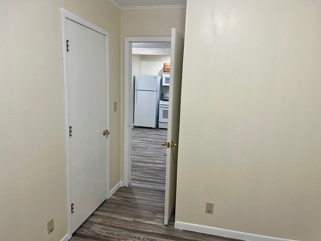 Building Photo - 233 Division St