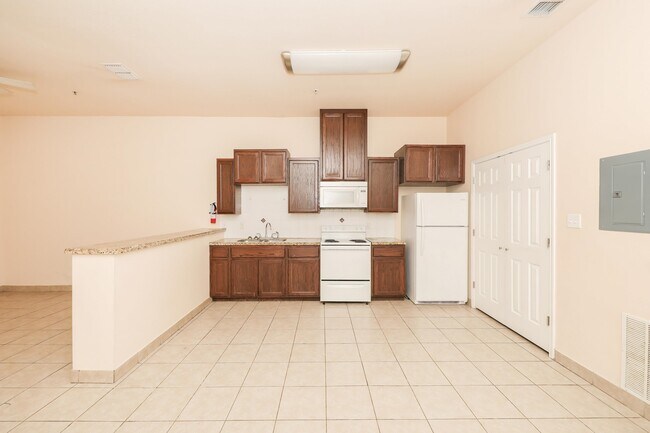 Building Photo - 2119 S Ejido Ave