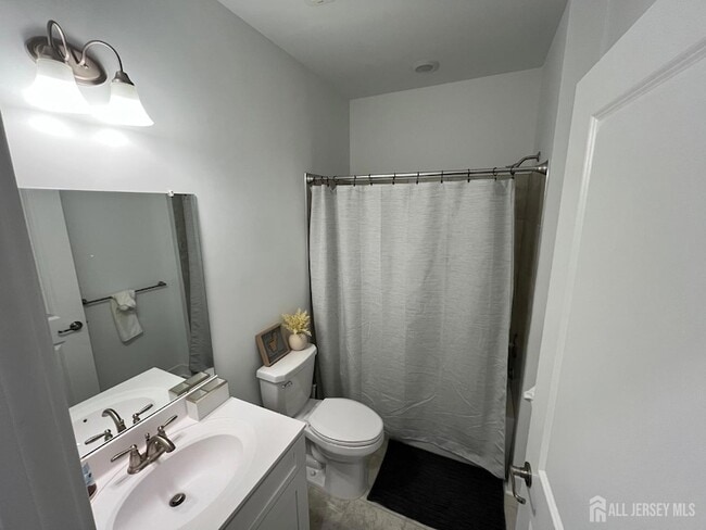 Building Photo - 826 Stiller Ln