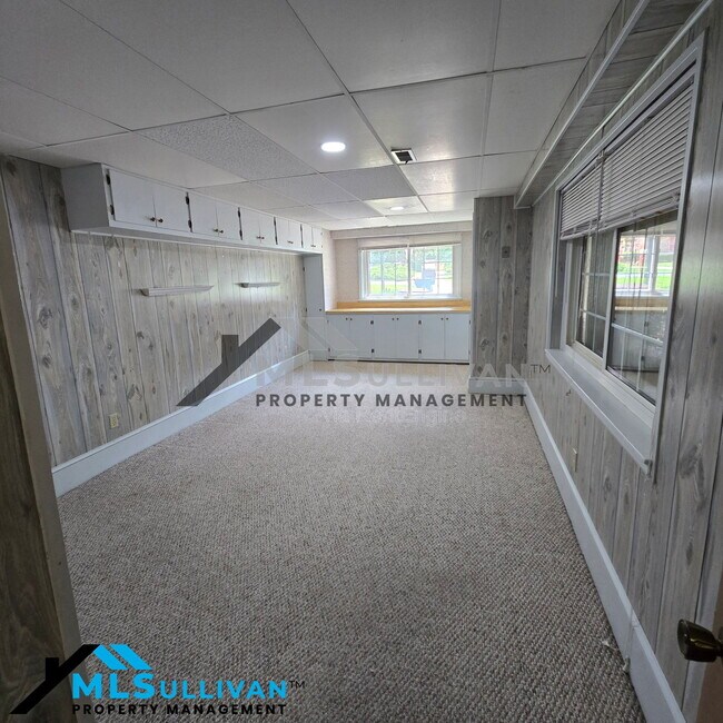 Building Photo - 2601 Cohnwood Dr