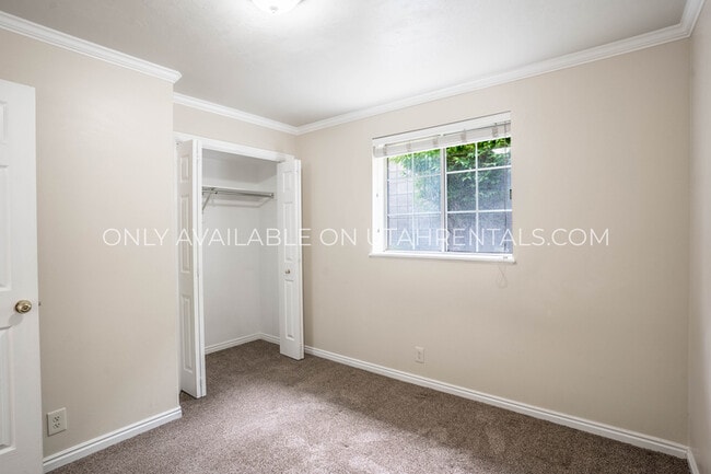 Building Photo - 909 N 500 W