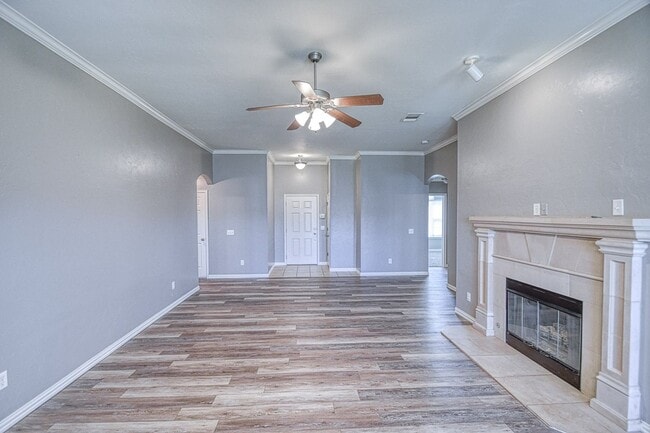 Building Photo - Beautiful Three Bedroom in South Norman!
