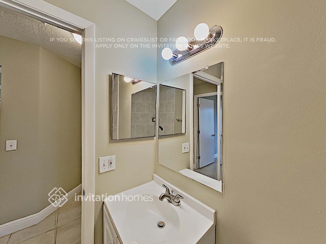 Building Photo - 5888 Strawberry Lakes Cir