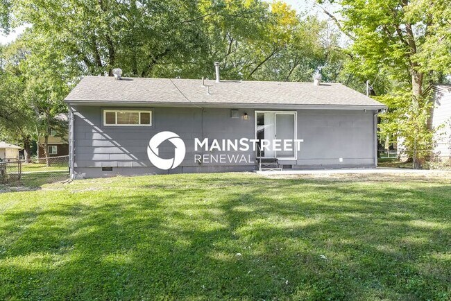 Building Photo - 2 Bedroom Pet-Friendly Home in Kansas City, MO with Main Street Renewal