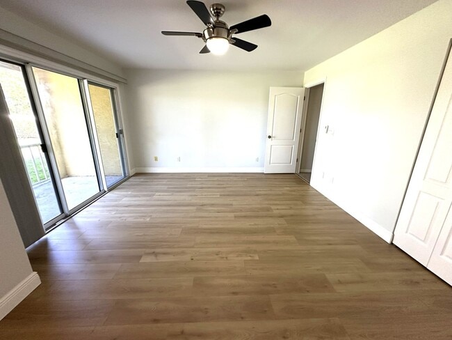 Building Photo - TIERRA VERDE - Updated Unfurn. Annual - 3 BR/3.5 BA, 2 CG Tandem Garage