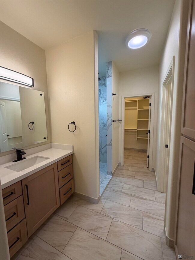 Building Photo - 4756 E Jett St