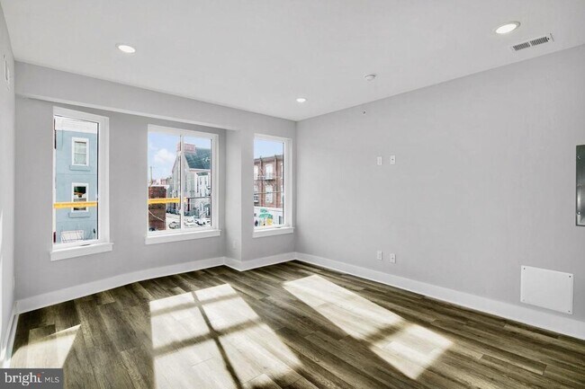 Building Photo - 2537 Cecil B. Moore Ave