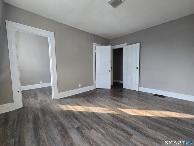 Building Photo - 106 Hanover St