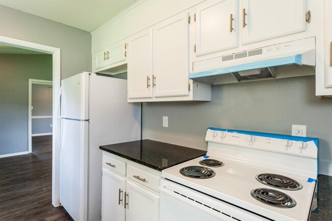 Building Photo - 1309 Sportsman Trail