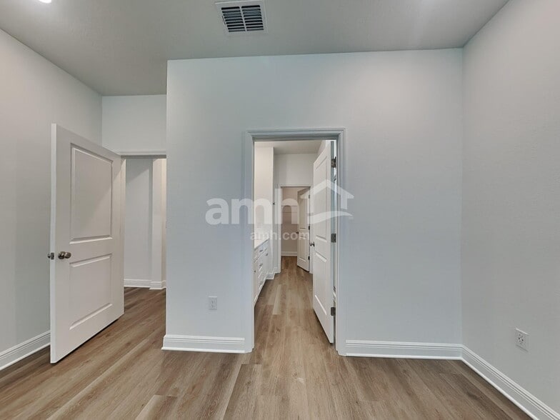 Building Photo - 6524 Atlantic Bch Ave