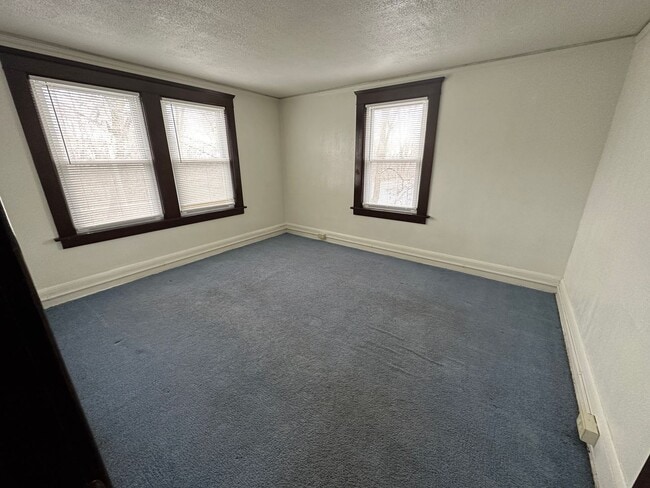 Building Photo - Spacious 3-Bedroom Home Near Jackson High ...