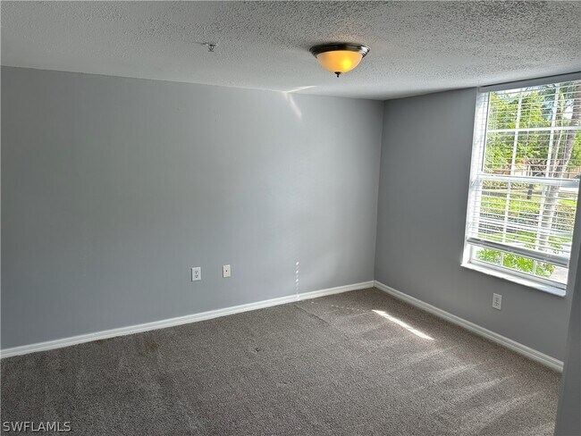 Building Photo - 8735 River Homes Lane