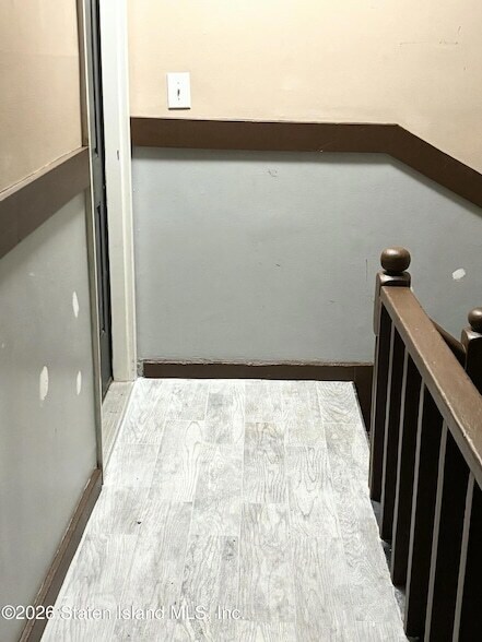 Building Photo - 19 Brook St