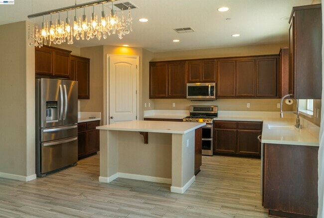 Building Photo - 607 Guild Rd