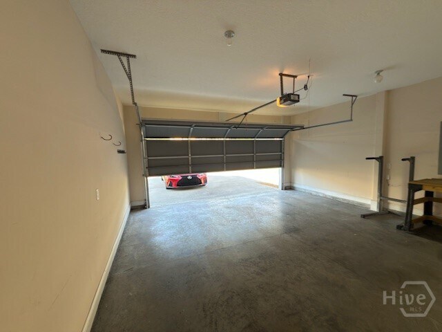 Building Photo - 133 Kerry Dr