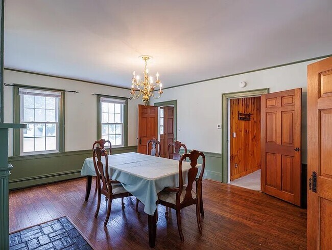 Building Photo - 59 Middle Rd