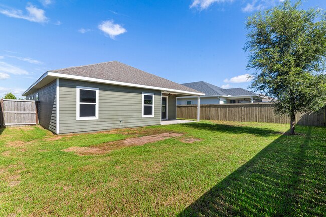 Building Photo - 1689 SW 71st CIR