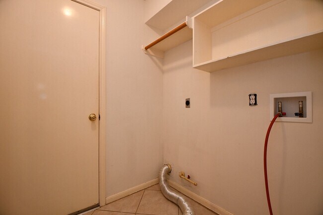 Building Photo - 1215 Wood Haven Ct