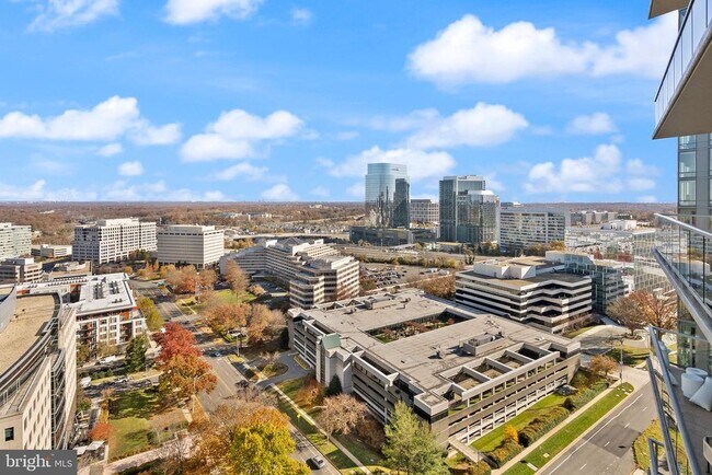 Building Photo - 7887 Jones Branch Dr