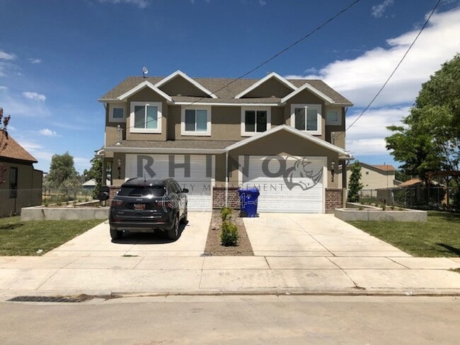 Building Photo - 834 Lennox St