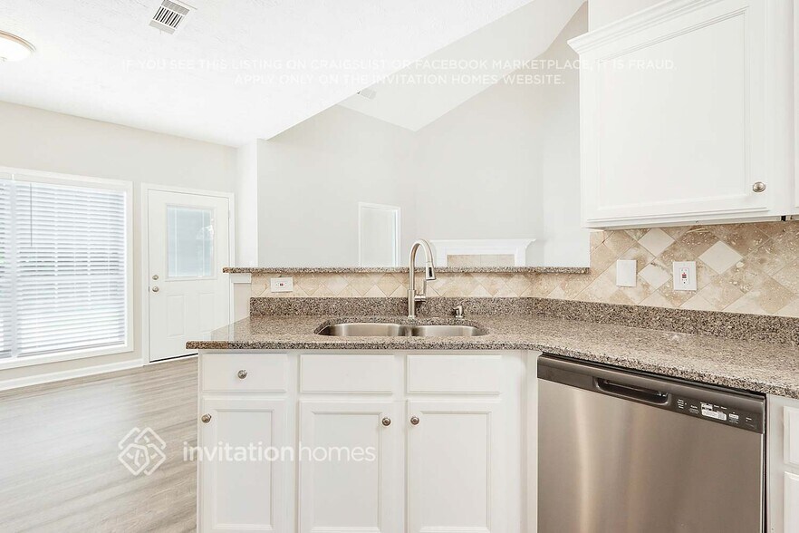 Building Photo - 4240 Autumn Lake Ct