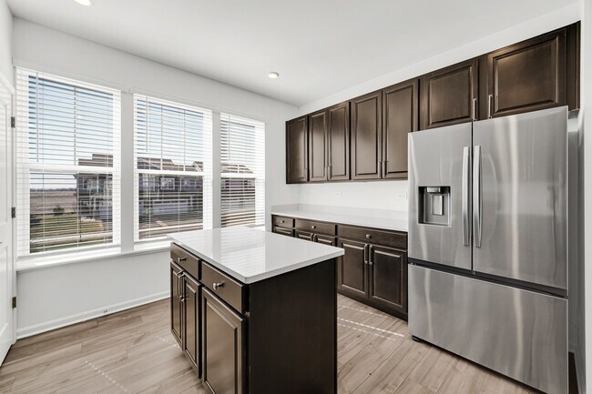 Building Photo - 25708 W Yorkshire Dr