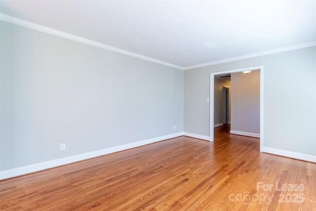 Building Photo - 6618 Castlegate Dr