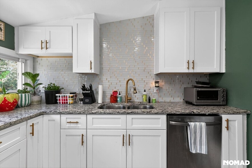 Building Photo - 2218 Dunseath Ave NW