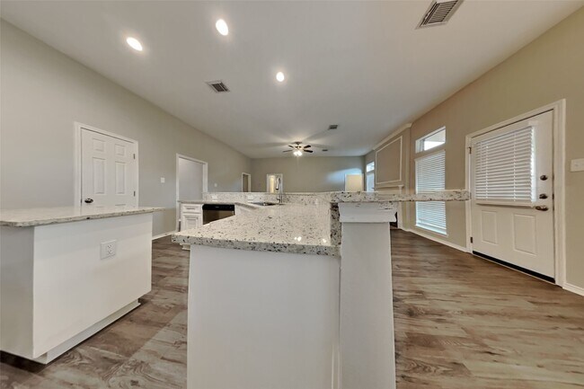 Building Photo - 18518 Campers Crest Dr