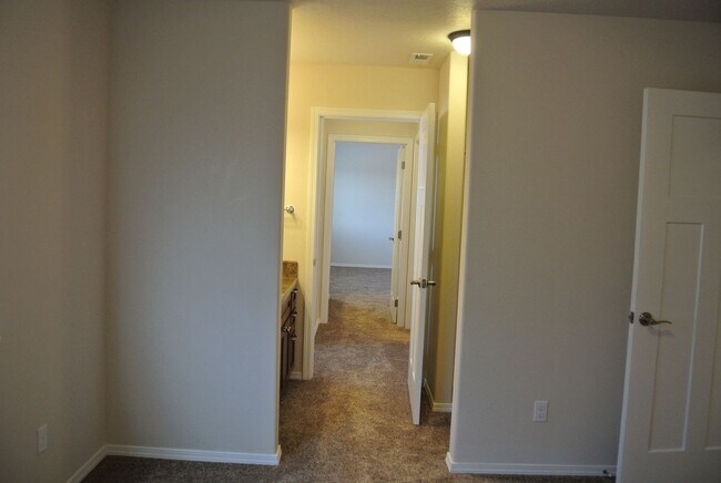 Building Photo - November Rent FREE ~ Spread Out and Live L...