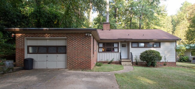 Primary Photo - 1525 Fairmont Dr