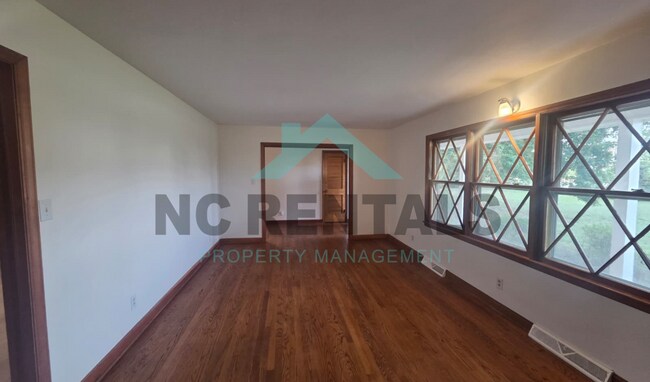 Building Photo - 3210 Garden Rd