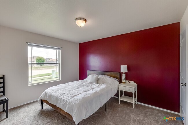 Building Photo - 5102 Screaming Eagle Cir