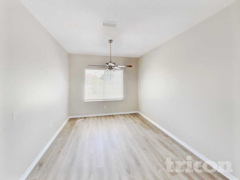 Building Photo - 12603 Longcrest Dr