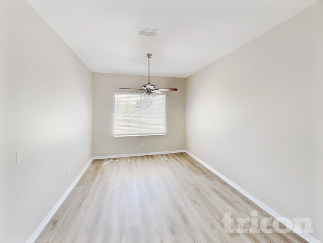 Building Photo - 12603 Longcrest Dr