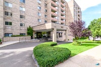 Building Photo - 143 Hoyt St