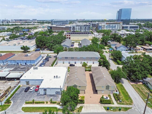 Building Photo - 3701 W Carmen St