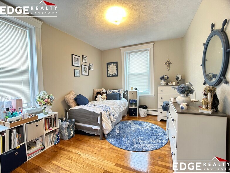 Building Photo - 22 Wallingford Rd